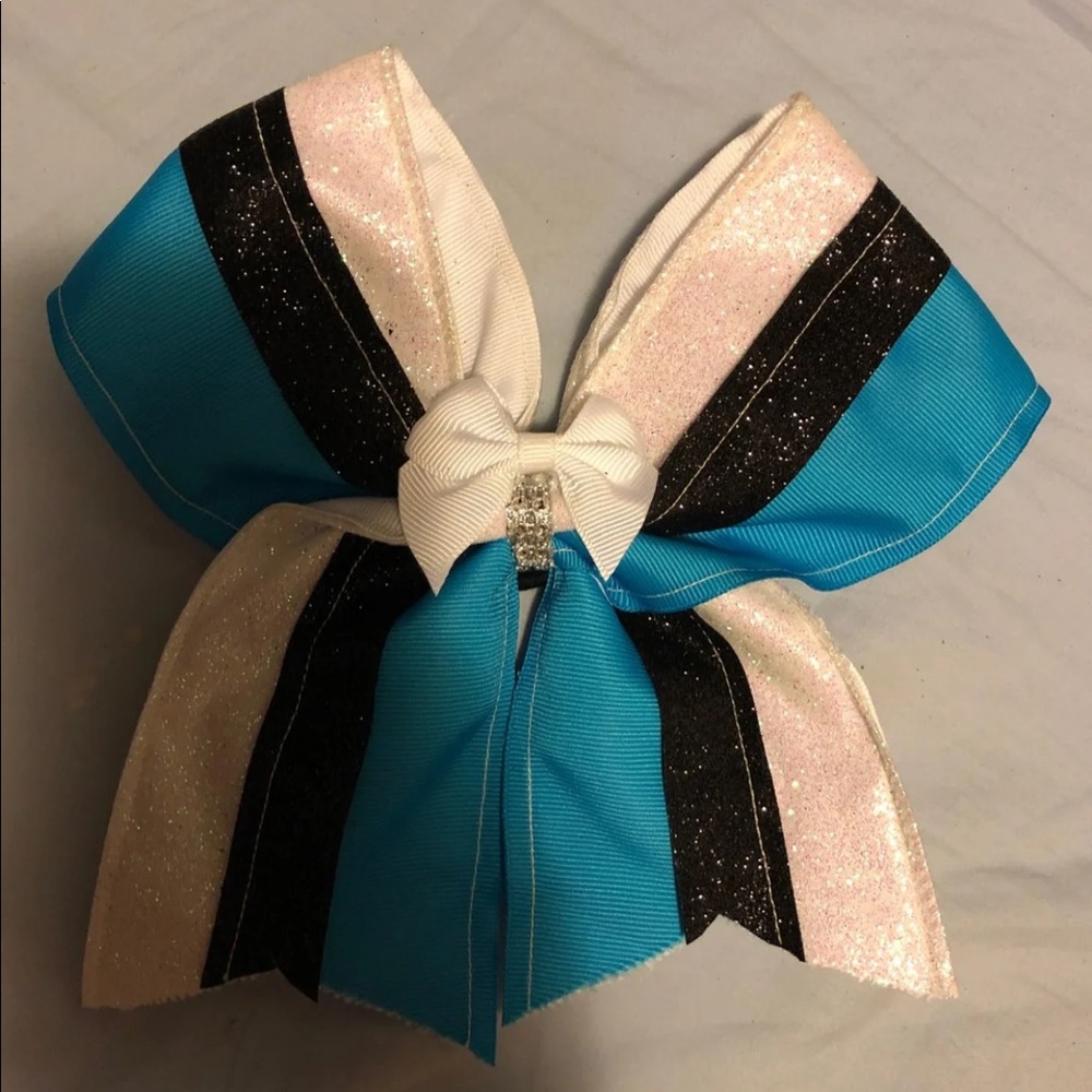 Cheer bow